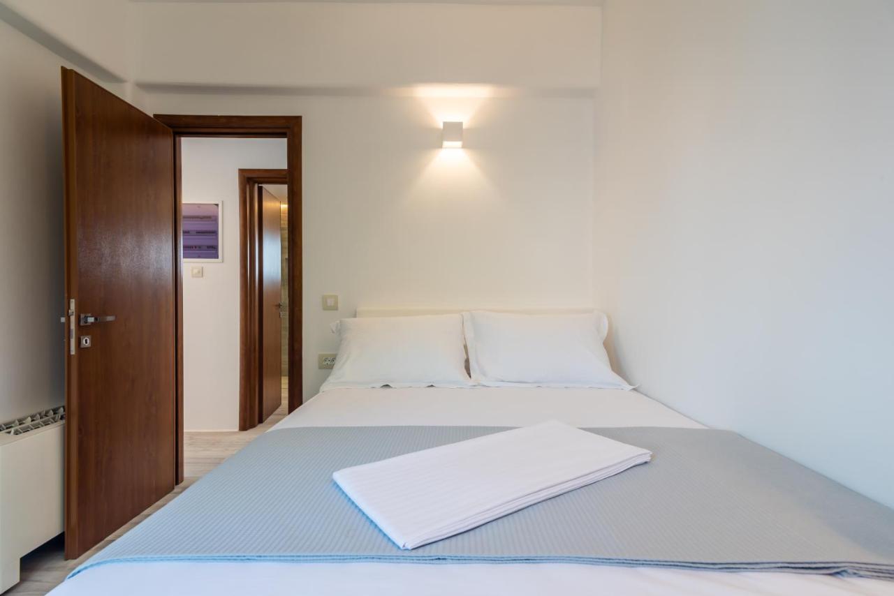Akis Luxury House Apartment Adamantas  Bagian luar foto
